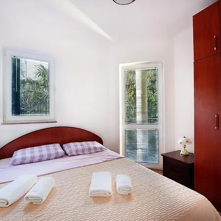 Apartment Green Budva